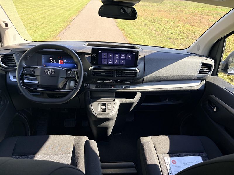 Toyota ProAce Verso 2.2 132KW 8 MÍST, 8AT, L2 - fotka 23 z 46