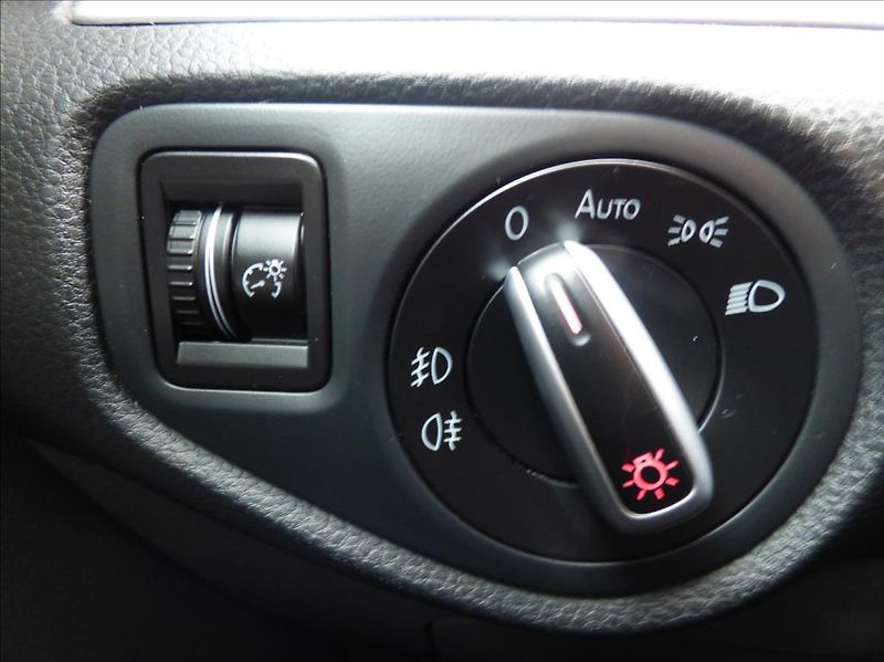 Volkswagen Sharan 2,0 TDI,Digi Klima,Navigace  H - fotka 24 z 67