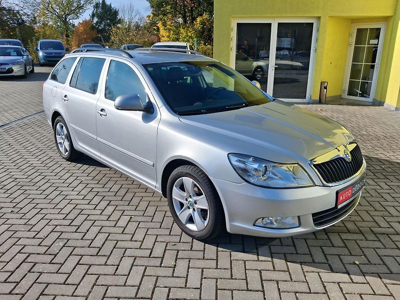 Škoda Octavia (2012)  FACE NAVI VYHŘ.SED NOVÁ STK - fotografie inzerátu
