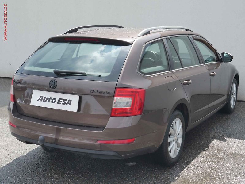 Škoda Octavia (2014) 1.2TSi, ČR, Ambition - fotka 4 z 15