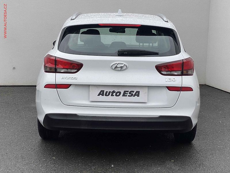 Hyundai i30 (2021) 1.5DPI, 1.maj,ČR, AC - fotka 5 z 16
