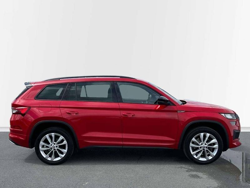 Škoda Kodiaq (2023) 2.0 TSI Sportline 4x4 - fotka 10 z 20