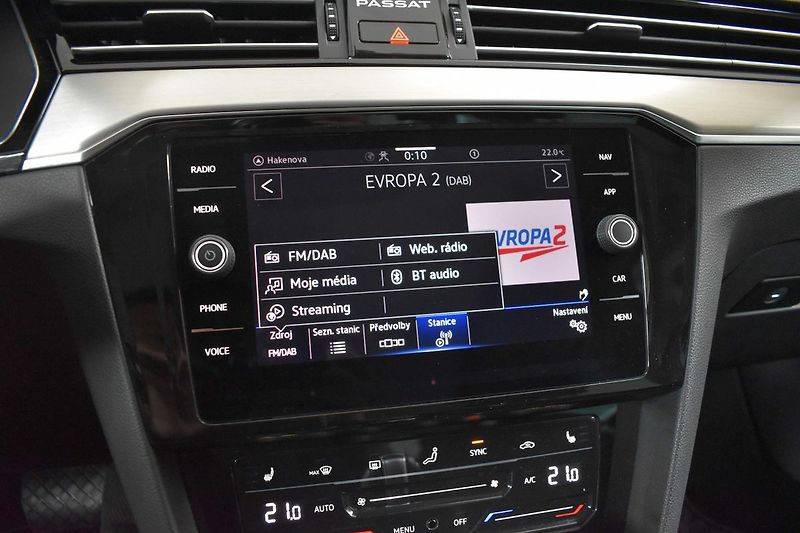 Volkswagen Passat 2.0 TSI Elegance*DSG*ACC*DPH - fotka 26 z 43
