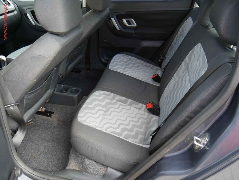 Škoda Fabia (2009) 1.2HTP, ČR, servis.kniha - fotka 10 z 14