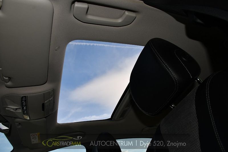 Mercedes-Benz Třídy E 250 - fotka 45 z 53
