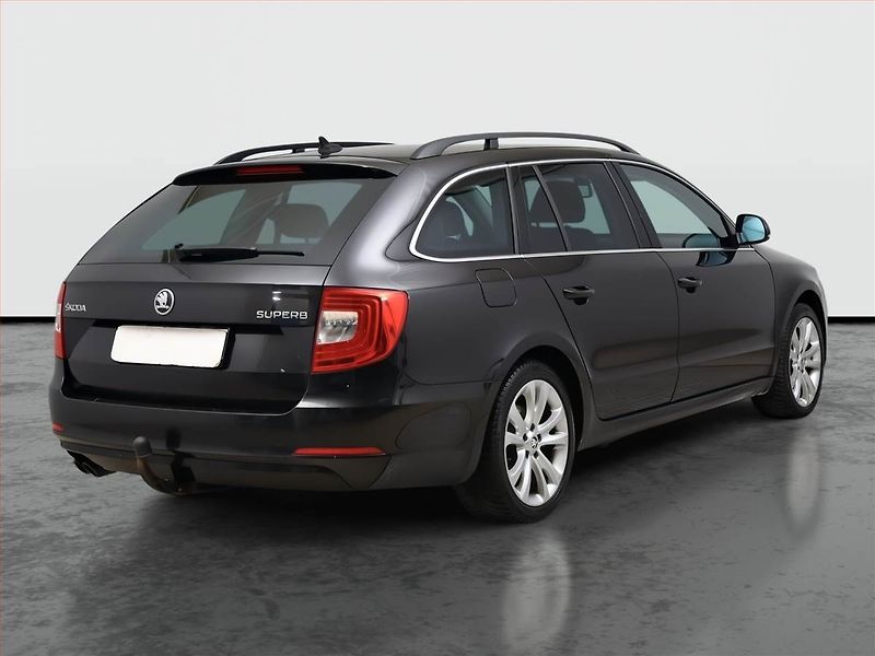 Škoda Superb (2015) Style 2.0 TDI, Navi, Xenony - fotka 5 z 22