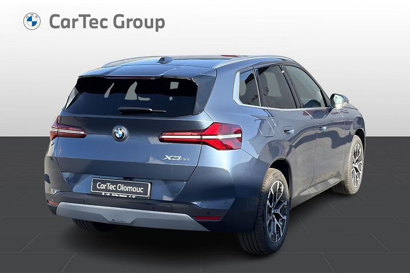 BMW X3 20 xDrive - fotka 8 z 10