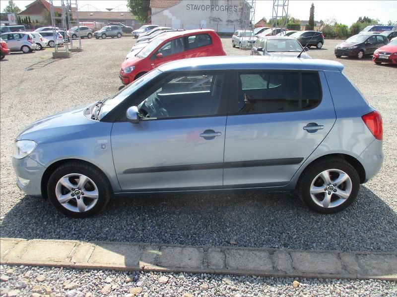 Škoda Fabia 1,2 TSI,aut.klima,56.000km - fotka 4 z 27