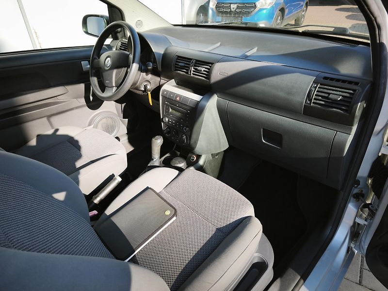 Volkswagen Fox (2009) 1,2 40kW - fotka 20 z 23