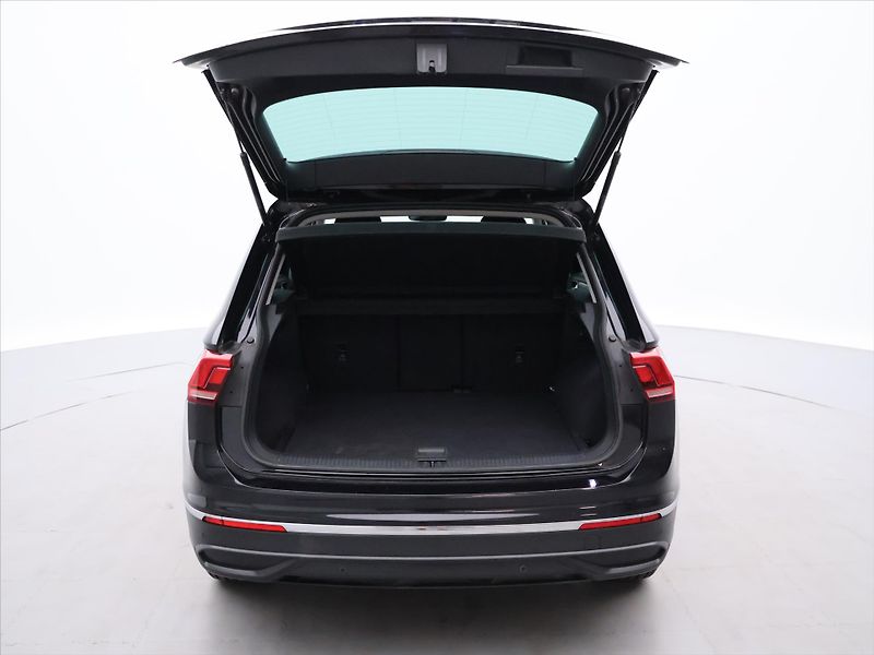 Volkswagen Tiguan 1,5 TSI ACT 110kW DSG Life DPH - fotka 9 z 34