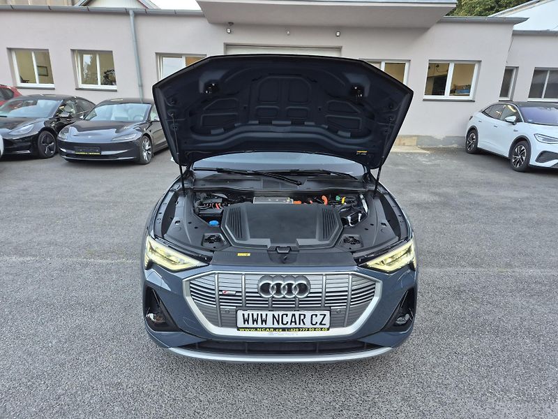 Audi e-tron SPORTBACK 300kw SOH 97,2% - fotka 18 z 45