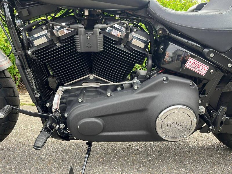 Harley-Davidson FXFBS Softail Fat Bob 114cui (2020) - fotka 15 z 17