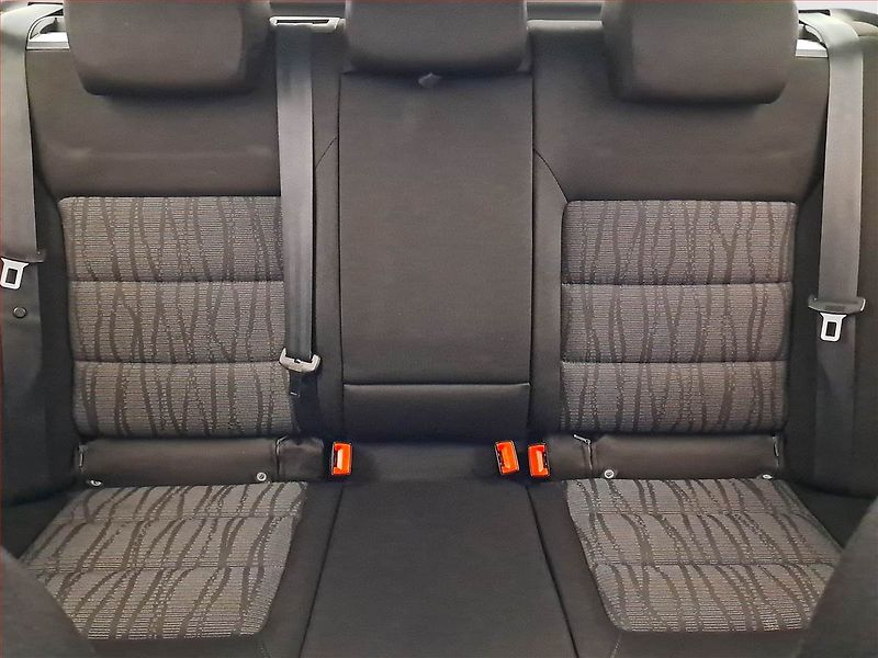 Škoda Octavia (2011) 1.6 TDI, po STK, oblíbený vůz - fotka 10 z 20