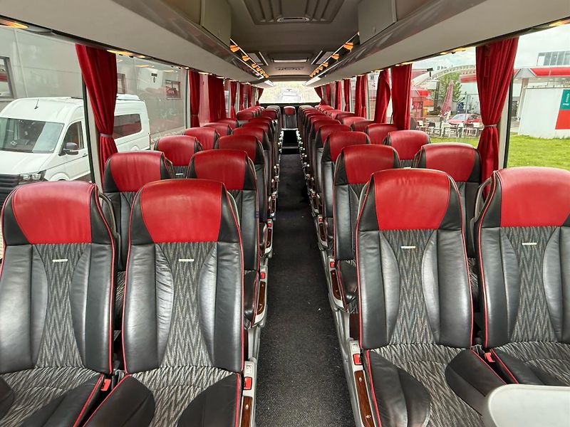 Setra (2015) S516HD TOP VÝBAVA + 980l - fotka 7 z 20