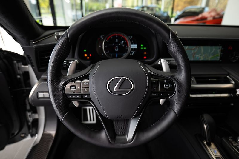 Lexus LC 500 Sport+ - fotka 6 z 27