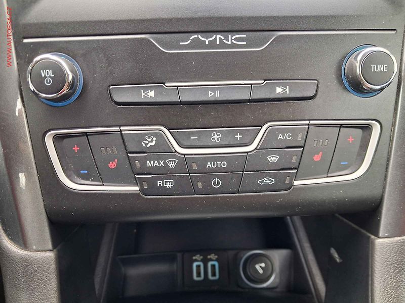 Ford Mondeo (2021) 2.0 TDCi, Titanium - fotka 13 z 18