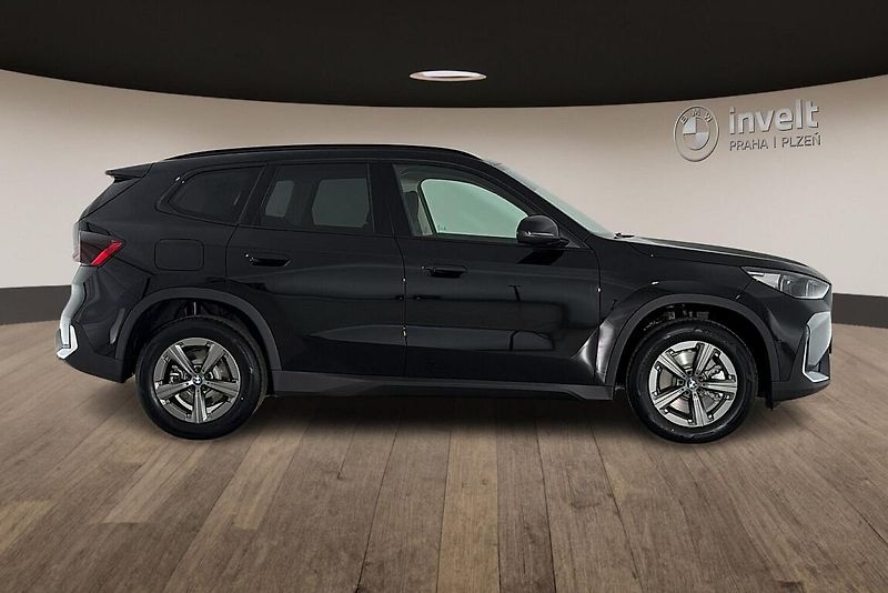 BMW X1 xDrive23d - fotka 2 z 25