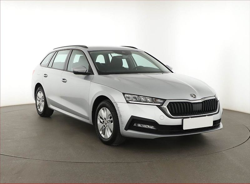 Škoda Octavia (2022) Ambition 2.0 TDI, ČR,1.maj - fotografie inzerátu