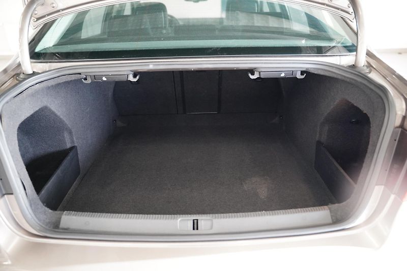 Volkswagen Passat - fotka 27 z 27