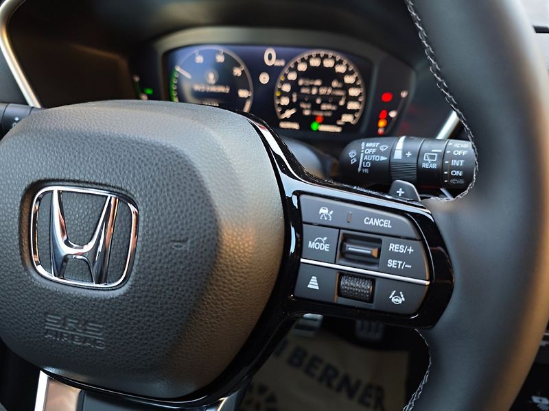 Honda CR-V (2026) 2.0 e:PHEV Plug-in RED SKLADEM - fotka 10 z 35