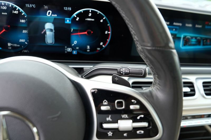 Mercedes-Benz GLE 350d 4Matic AMG/275 PS/ČR - fotka 48 z 49