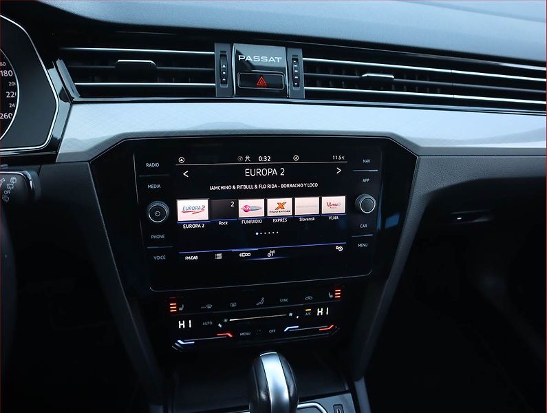 Volkswagen Passat (2021) 2.0 TDI, Automat, Navi - fotka 12 z 21