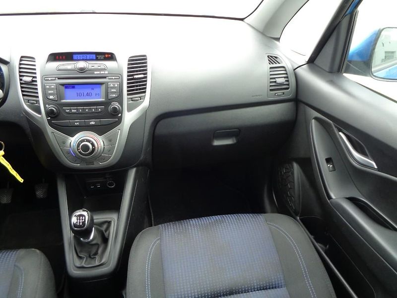 Hyundai ix20 1.4 CVVT M5F 66 kW - fotka 14 z 22