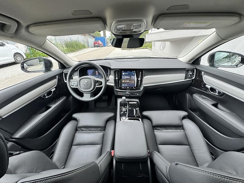 Volvo V90 T6 AWD PLUS DARK // 360 // TZ  - fotka 25 z 50