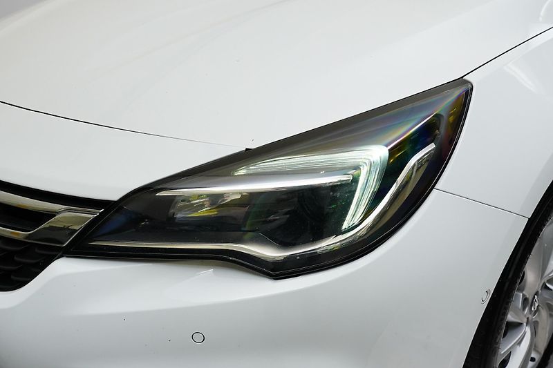 Opel Astra - fotka 9 z 25