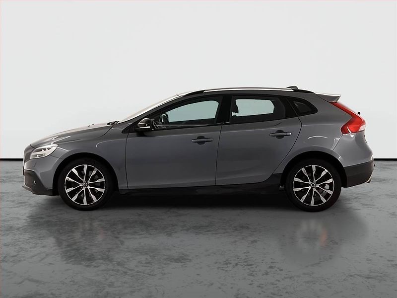 Volvo V40 (2019) 2.0 D3, Automat, Serv.kniha - fotka 3 z 21