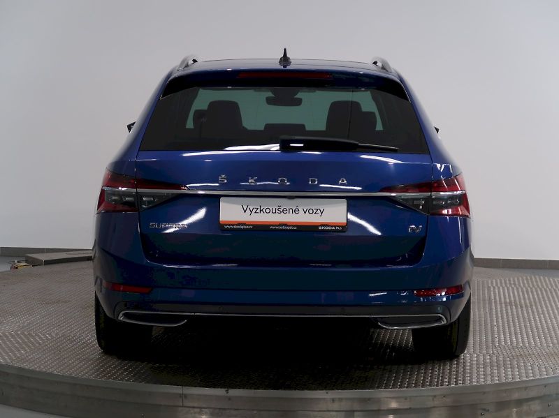 Škoda Superb (2022) iV LAURIN&KLEMENT 1.4TSI 115KW - fotka 9 z 45