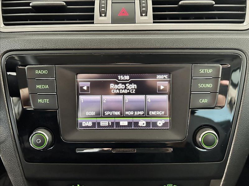 Škoda Rapid 1,2   TSI 81kW,SERVISKA,ŘEMEN - fotka 11 z 20