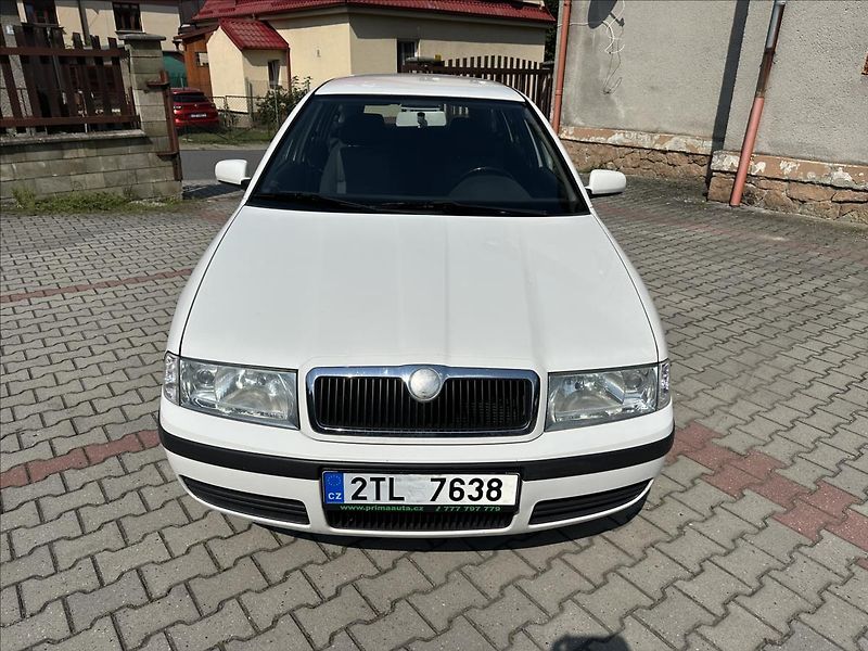 Škoda Octavia 1,9 TDI Elegance - fotka 10 z 17