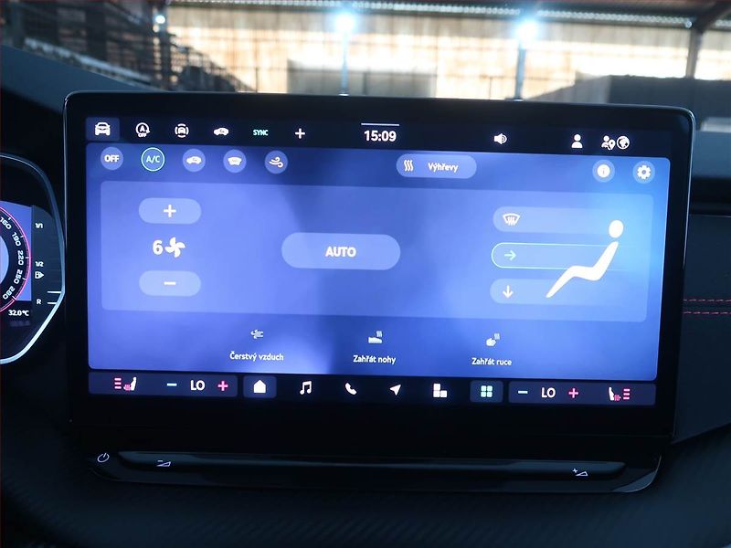 Škoda Octavia (2025) RS 2.0 TSI, RS, Navigace - fotka 16 z 23