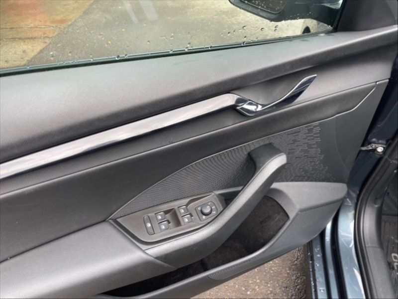 Škoda Octavia 2,0 TDI 110 Ambition DSG - fotka 11 z 11