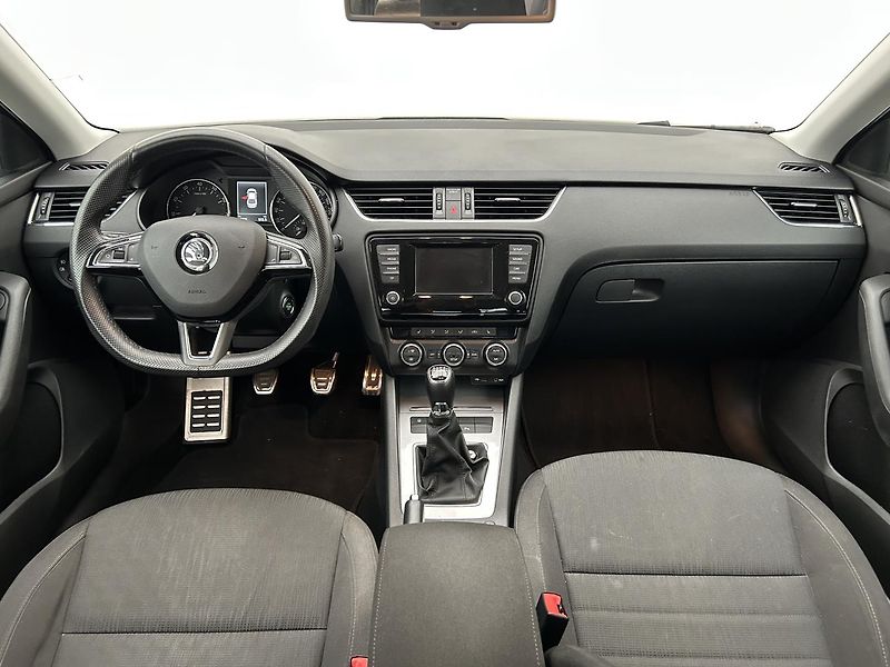 Škoda Octavia 1.2 TSI Elegance plus - fotka 7 z 28