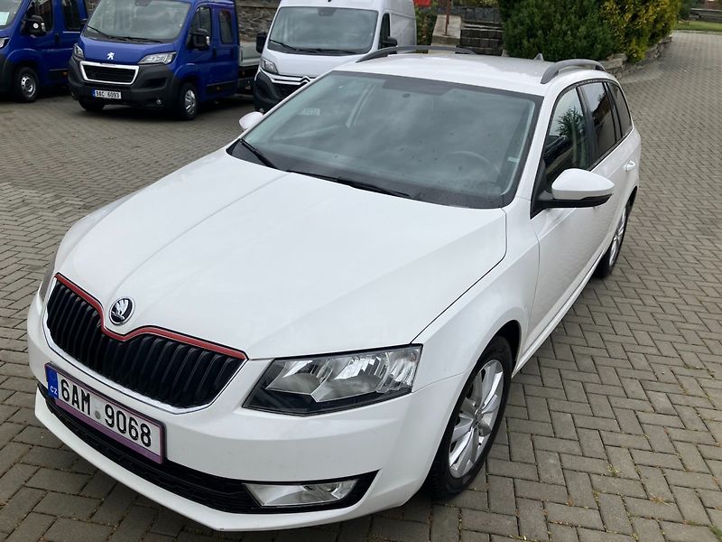 Škoda Octavia (2015) 1.6TDI 81kW VÝHŘEV SED TAŽNÉ - fotka 12 z 23