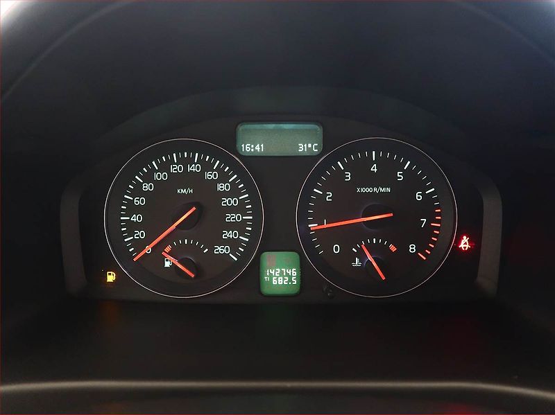 Volvo C30 (2011) 1.6 i, Tempomat, Park. senzory - fotka 11 z 15
