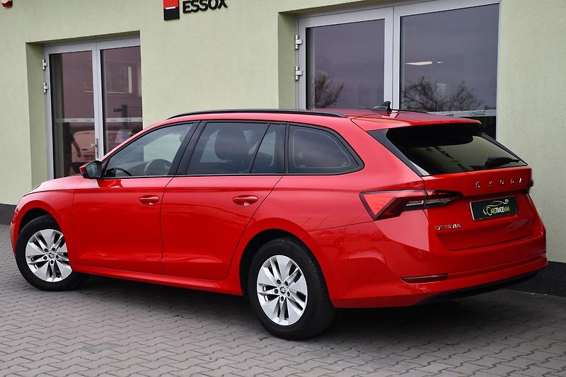 Škoda Octavia 1.5TSi ČR 1M Ambition - fotka 3 z 41