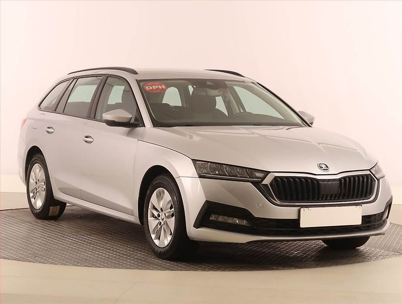 Škoda Octavia (2022) Ambition 2.0 TDI, ČR,1.maj - fotografie inzerátu