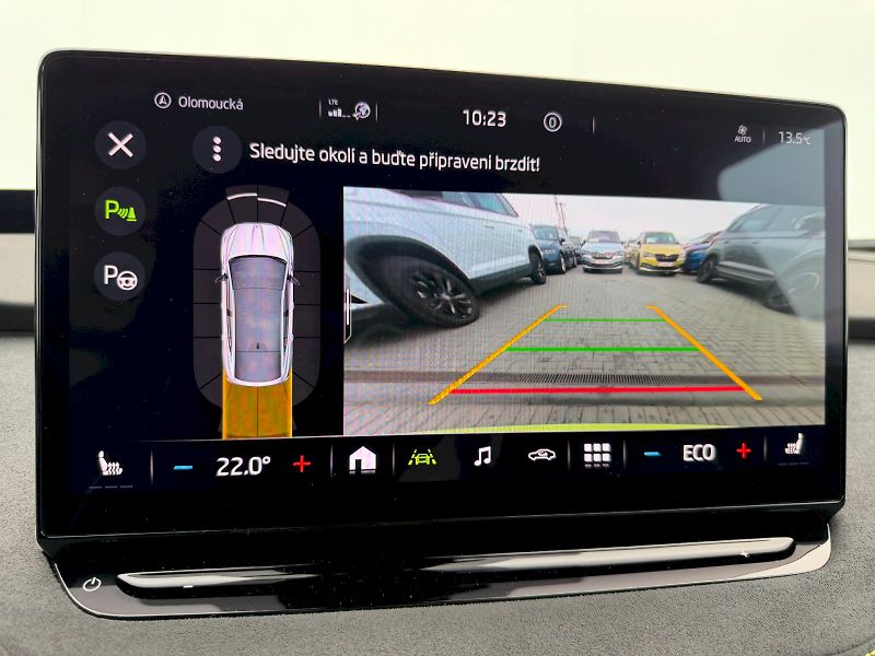 Škoda Enyaq (2022) RS 220kW 82kWh 4x4 - fotka 19 z 35