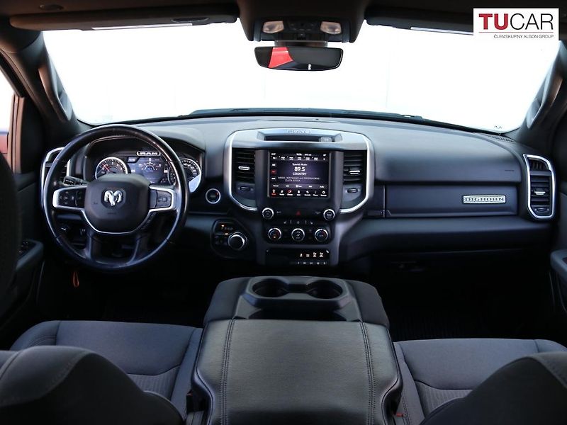 RAM 1500 (2021) BigHorn 5.7 V8 HEMI - fotka 10 z 31