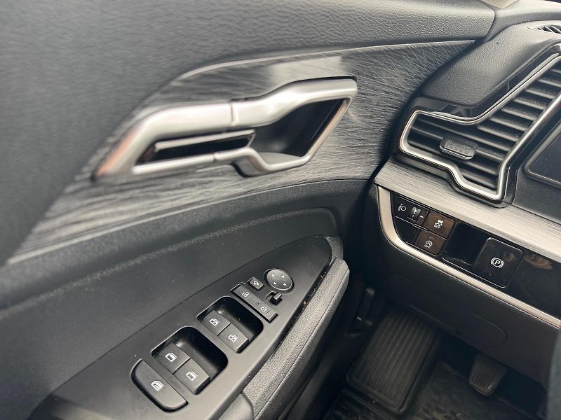 Kia Sportage (2022) EXCLUSIVE 1.6TGDI 110kW CZ DPH - fotka 11 z 11