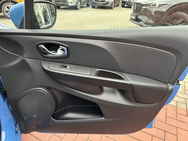 Renault Clio (2013) 1.2i Navi Klima Tempomat BT - fotka 18 z 50