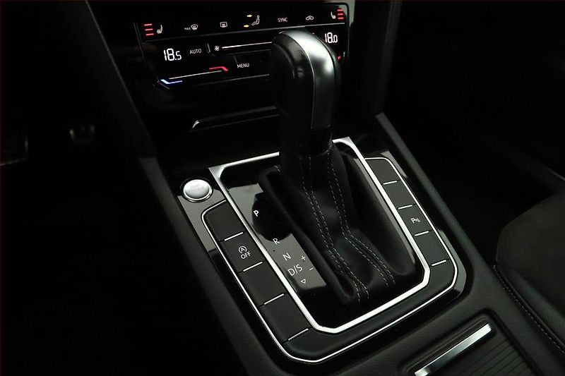 Volkswagen Arteon (2021) R-line 2.0 TDI - fotka 10 z 17
