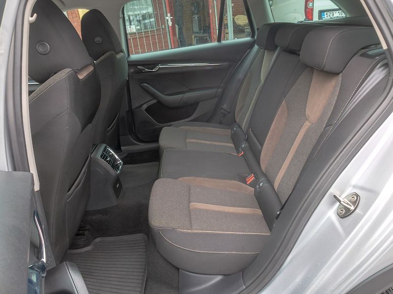 Škoda Octavia (2021) ČR 2.0TDI 147KW SCOUT - fotka 41 z 54