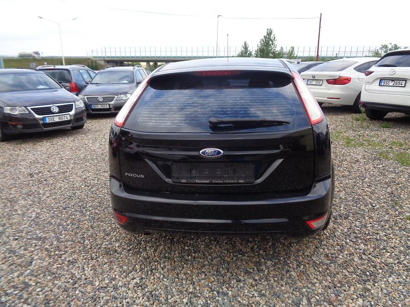 Ford Focus 1,6 - fotka 4 z 17