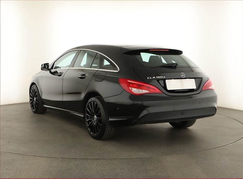 Mercedes-Benz CLA (2016) 180 CDI, Kůže, Tempomat - fotka 4 z 13