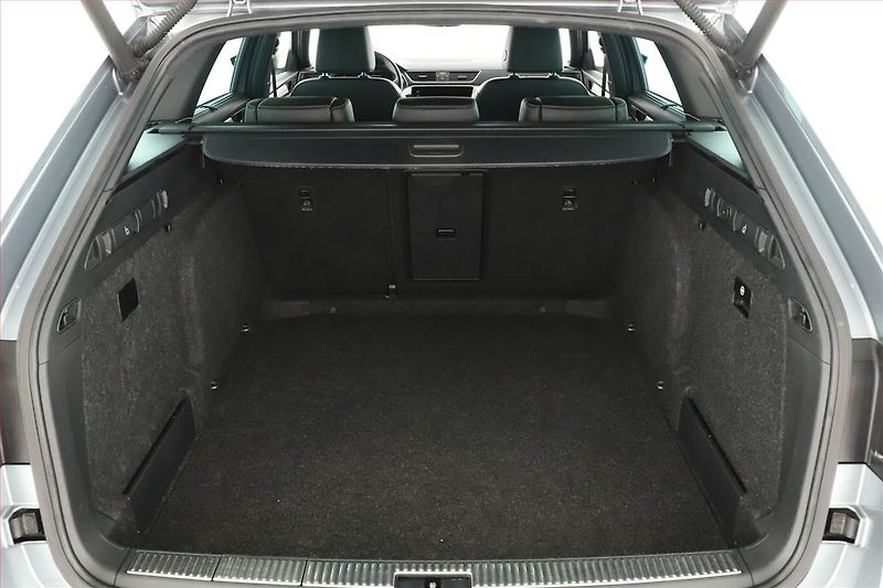 Škoda Superb (2021) Laurin&Klement 2.0 TDI - fotka 11 z 20