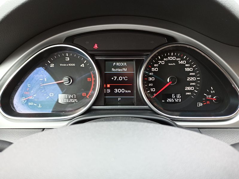 Audi Q7 3.0 TDi QUATTRO ČR SERVIS AUDI - fotka 19 z 44